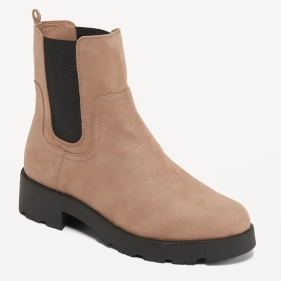 OLD NAVY Faux Leather Chelsea Boots in Taupe‎ - Picture 1 of 11